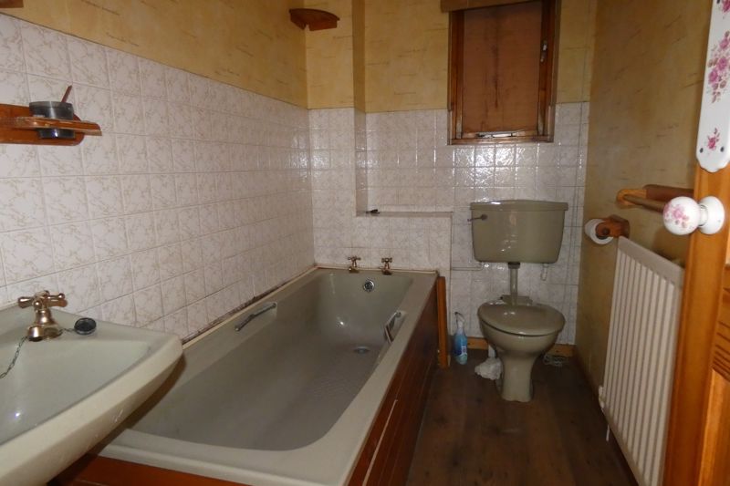 Bathroom- click for photo gallery